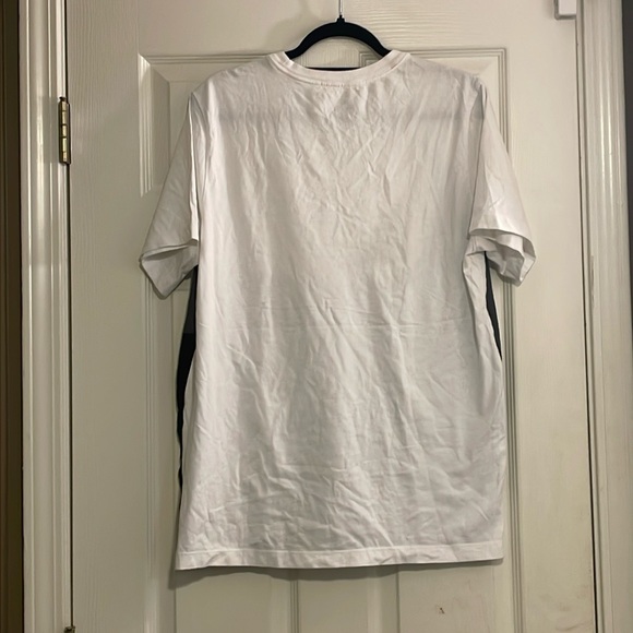 Nike Tee - Picture 2 of 3